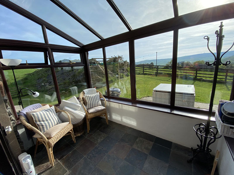 Tyan Holiday Cottage Conservatory