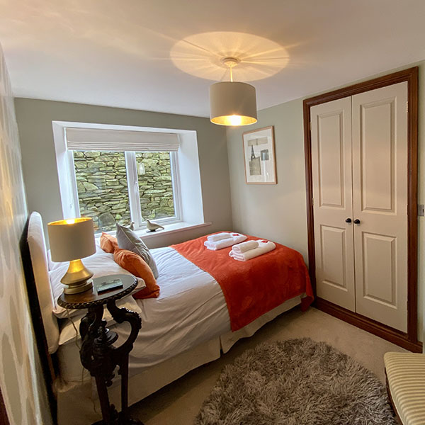 Yan cottage second double bedroom